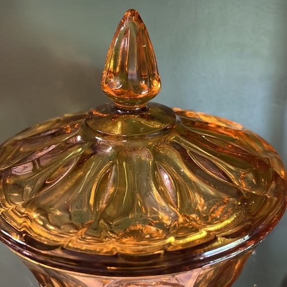 Vintage Indiana Glass Amber Glass Candy Dish with Lid - Picture 2 of 5